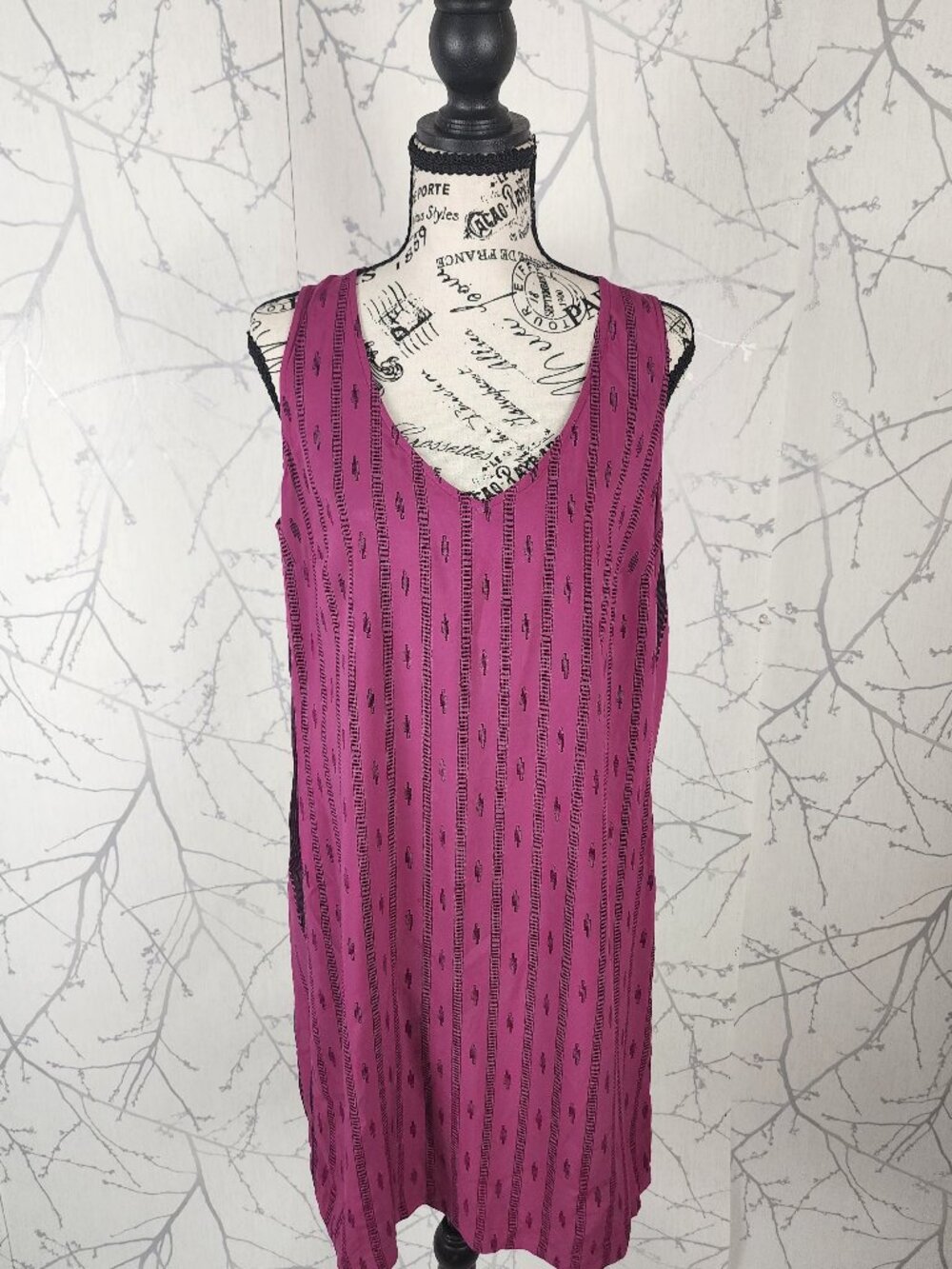 Old Navy Fuchsia Pink Geometric Print Round Neck Shift Dress